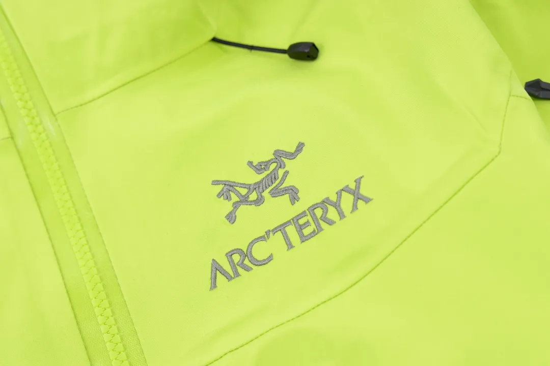 【 】Arcteryx Alpha SV GTX ： Wear-Resistant N X GORE-TEX pro Classic ，E 3D ， ， Stormhood 、 ， 、 、 、Breathable Wear-Resistant。 ：S-XL